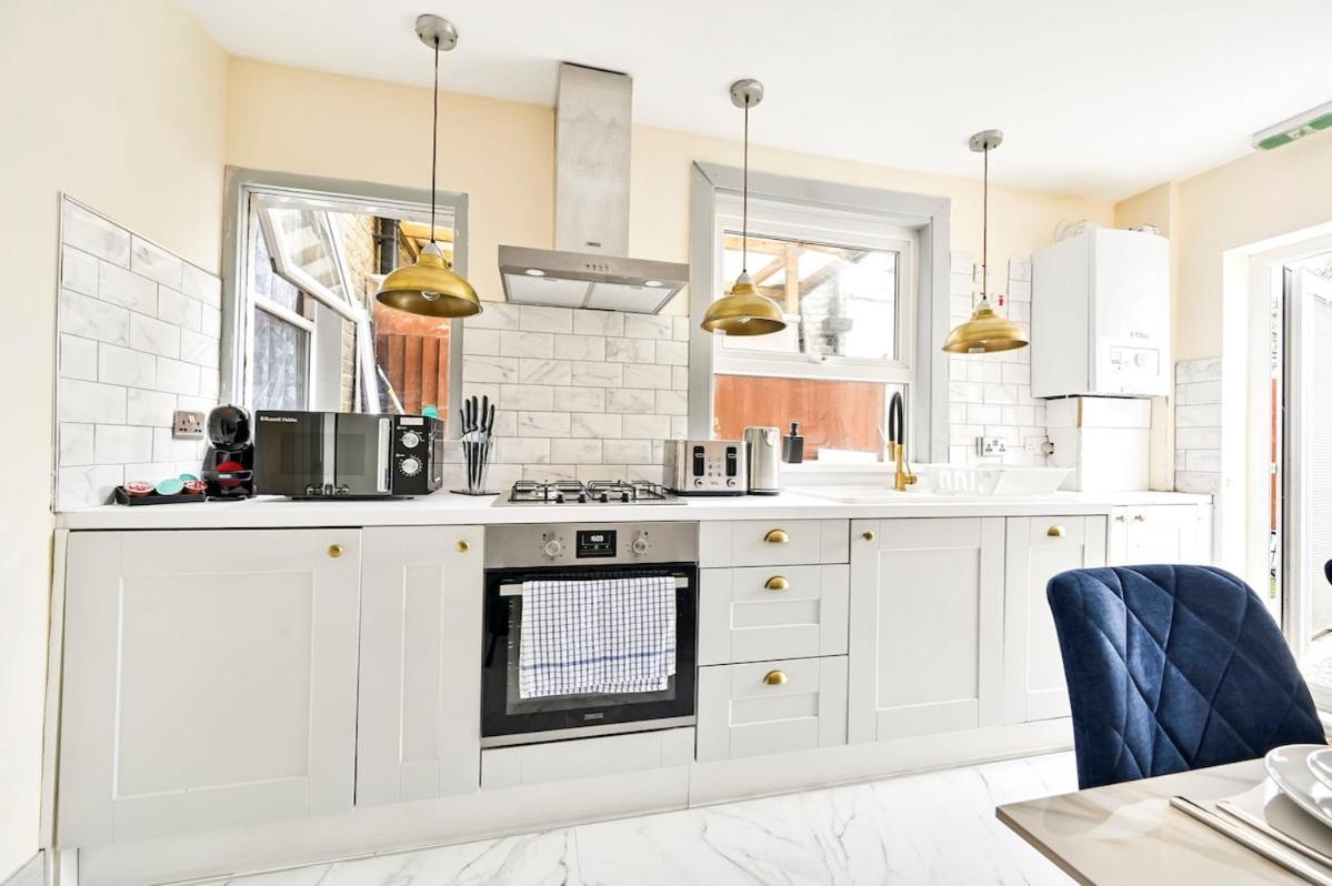Cozy 3 Bed Home In London, Free Parking, Sleeps 8! Extérieur photo